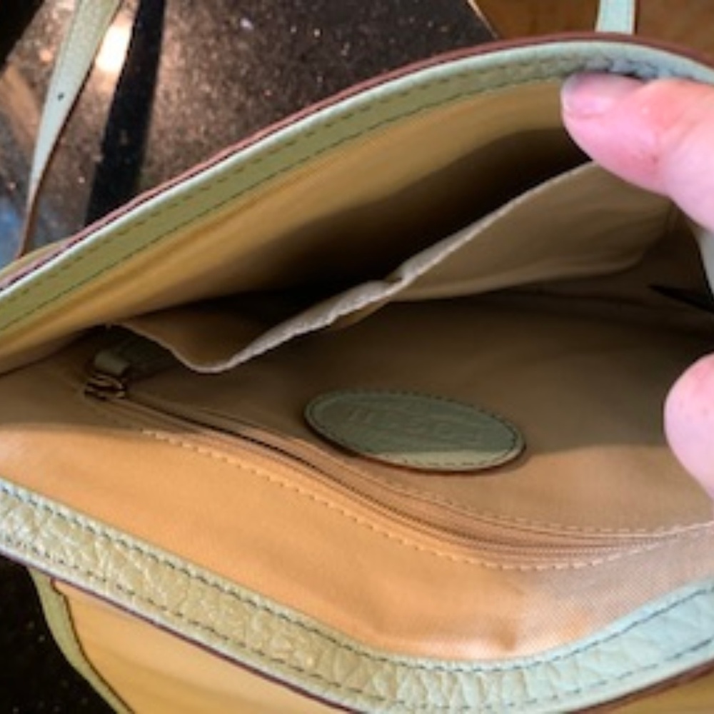 FOSSIL handbag - Picture 3 of 5